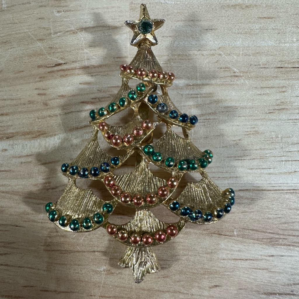 Gerry’s Gold Tone Christmas Tree Brooch